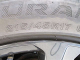 215/45R17    車両装着タイヤサイズです。 タイヤのご相談もトヨタモビリティ石川にお任せください