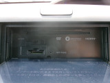 社外品のナビが装着されております。オーディオ機能も充実しております。