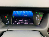 メータは先進的なデジタルメーターを採用!ゆっくりと数字が動くのでとても見やすく表示されます!平均燃費なども表示、エコな運転の手助けをしてくれます!