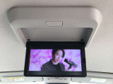 【後席フリップダウンモニター】後付けをするとかなり高額なのでうれしい装備です!