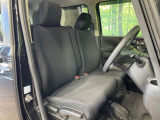 運転席シート廻りは使用感も少なく、良好な状態となっています。丁寧に使われていたことがよくわかりますね。