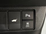 【パワーバックドア】スマートキーや運転席のボタンを押すだけでリアゲートが自動で開閉します!荷物を持っている時や、高い位置にあるバックドアを閉める際に便利な機能です♪