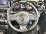 【純正革巻きステアリング】上質な革を使用することで、手にしっかり馴染みとても運転しやすいハンドルです♪