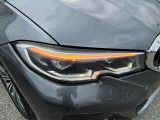 また、BMW正規認定中古車は、エマージェンシーサービスが自動付帯。24時間365日、皆様のカーライフをサポート致します。確かな安心のうえで、「駆けぬける歓び」をご堪能ください。