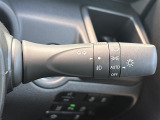 【オートライト(AUTO)】外の明るさをシステムが感知して、自動でヘッドライトが点灯します。ヘッドライトをつけ忘れを防ぐ便利機能です。