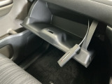【グローブボックス】収納スペースが沢山あるので車内が散らからずに助かります。ちょっとした物を入れるのにいいですね♪