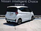 納車前に入念な点検整備をさせていただきます。もちろん全車走行距離無制限のワイド保証付きですので安心してお乗りいただけます。