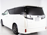 ★展示前点検実施★特殊な機材も用いて、全車点検を実施しております!