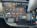 タッチパネルのオートエアコンを装備しています、自動で車内の温度調節してくれる便利な装備です。