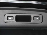 ◆予約クローズ機能付きパワーテールゲート◆キーや運転席のボタン、ハンズフリー機能など多彩なアクセスで自動開閉できます。