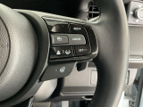 【アダプティブ・クルーズ・コントロール】予め設定した車速内でクルマが自動的に加減速。 前走車との適切な車間距離を維持しながら追従走行し、高速道路でのドライバーの疲労を軽減してくれる嬉しい機能付♪
