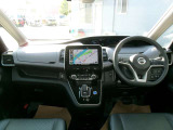 セレナ 1.2 e-POWER XV 