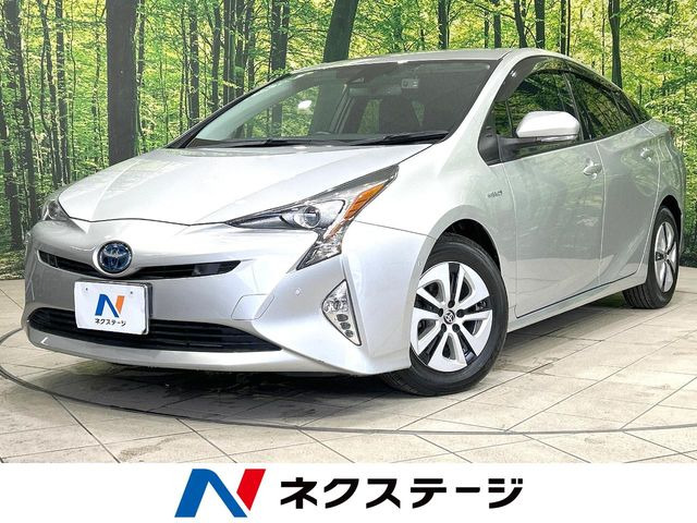 トヨタ プリウス 