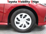 シンプルなデザインの純正ホイールキャップです。落ち着いたデザインですので車体と一体感があります。