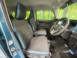 運転席シート廻りは使用感も少なく、良好な状態となっています。丁寧に使われていたことがよくわかりますね。
