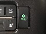 ★ECONスイッチ★ エコドライブを加速しよう!スイッチをONにすると、運転の仕方によるロスを抑え込み燃費をよくするようクルマが頑張ります(*^ー^*)燃費向上にチャレンジ♪