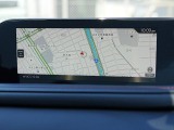 マツダコネクトの8.8インチワイドセンターディスプレイです。『Android Auto』『Apple CarPlay』や独自のコネクテッドサービスに対応したインターフェイスシステムです。