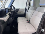 【車内ルームクリーニング済】専門スタッフにより車内はきれいにルームクリーニングを行っております。