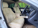 運転席シート廻りは使用感も少なく、良好な状態となっています。丁寧に使われていたことがよくわかりますね。