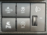 【スマートアシスト】走行中に前方の車両等を認識し、衝突しそうな時は警報とブレーキで衝突回避と被害軽減をアシスト。より安全にドライブをお楽しみいただけます。