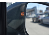 リヤビーグルディテクションが装備されています。後方から接近する車を警告灯にてお知らせ致します