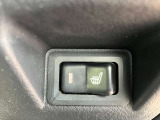 運転席はシートヒーター付き。