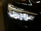 LEDヘッドライトです。デザイン性がよくとても明るいので、夜間の走行や悪天候でも安心です。しかも長寿命!