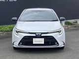 フロントガラスの上部には衝突軽減ブレーキの装置も付いており、より安全に運転を楽しんでいただくことができます。