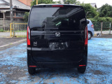 駐車も安心のリアカメラ付です