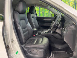 運転席シート廻りは使用感も少なく、良好な状態となっています。丁寧に使われていたことがよくわかりますね。