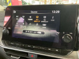 様々なオーディオソースがございます。運転中に好きな音楽を聴くことが可能です。