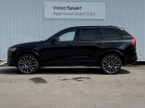 ◆サイド/流麗なプロポーションはVOLVO車の真骨頂。「美しいものと共にありたい」というオーナーの願いを満たします