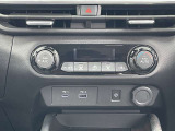 ◆エアコン◆温度の設定をしてAUTOボタンを押すだけ簡単。車内を快適な温度に保ってくれます