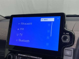 ディスプレイオーディオを装備。スマホとクルマをつなぐことで、これまでのナビに加えて、いろんなサービスが楽しめます。