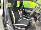 運転席シート廻りは使用感も少なく、良好な状態となっています。前オーナー様が丁寧に使っていたことがよくわかりますね。
