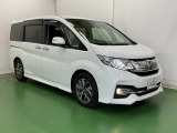 大きく開くスライドドアで狭い場所でも隣を気にすることなく楽に乗り降りできます