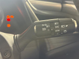 【オートライト(AUTO)】外の明るさをシステムが感知して、自動でヘッドライトが点灯します!ヘッドライトをつけ忘れを防ぐ便利機能です。