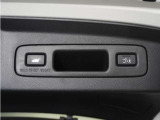 ◆予約クローズ機能付きパワーテールゲート◆キーや運転席のボタン、ハンズフリー機能など多彩なアクセスで自動開閉できます。