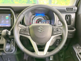 【ステアリングスイッチ】運転中、前方から目線をそらすことなく、オーディオ等の操作が可能な便利機能!安心&快適なドライブを演出してくれます♪