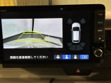 リバースギアに入れるだけで後方の表示へ切り替わります。夜間や雨の日の駐車も楽になりますよ。