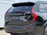 ◆バック/万が一を考え、安全性を重視する方に選ばれているVOLVO車。ドアを開閉するとその重み・厚みに驚くはず