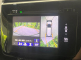 【マルチビューカメラシステム】専用のカメラにより、上から見下ろしたような視点で360度クルマの周囲を確認することができます☆死角部分も確認しやすく、狭い場所での切り返しや駐車もスムーズに行えます。