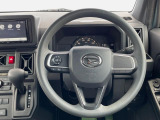 【ステアリングスイッチ】運転中、前方から目線をそらすことなく、オーディオ等の操作が可能な便利機能!安心&快適なドライブを演出してくれます♪