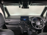 【前方視界】開放的な前方視界!運転がしやすく疲れにくいです♪窓が大きく、見通しがとっても良いおクルマですよ♪