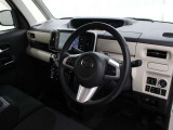 運転席廻りです。