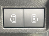 【両側パワースライドドア】スマートキーや運転席のスイッチで後席両側スライドドアの開閉が可能♪電動だから力を入れてドアを開ける必要が無く、小さなお子様でも簡単に開け閉めでき快適です♪
