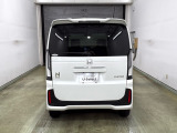 納車時には安全かつ安心してお乗り頂けるようホンダ専門知識を持つ整備スタッフが点検・整備・装備も説明をしてお渡ししております。