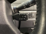 【クルーズコントロール】アクセル操作をしなくても車が自動でスピードを保ってくれ、高速道路での長距離走行が楽に♪