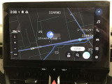 純正ナビを装備。タッチパネル式で使いやすく、お出かけもラクラクです。