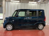 【スマートアシスト搭載車】 衝突回避支援ブレーキ機能(対車両・歩行者)、衝突警報機能(対車両・対歩行者)、誤発信抑制制御機能などの機能で安全な運転をサポートします